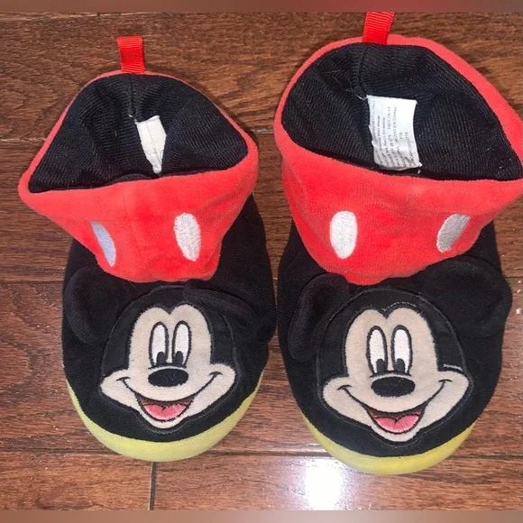 Boys 5T Cozy Bundle – Fleece Jacket, Dino Tops, Cars Tee & Mickey Slippers 9/10 - Picture 2 of 13